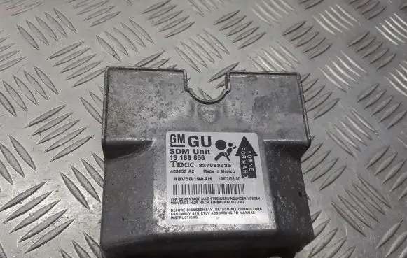 Opel Zafira B Airbag control unit/module 13188856