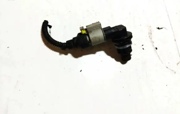Opel Insignia A Camshaft position sensor 55201676