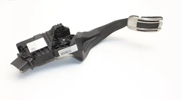 Opel Mokka B Accelerator throttle pedal 9827705480