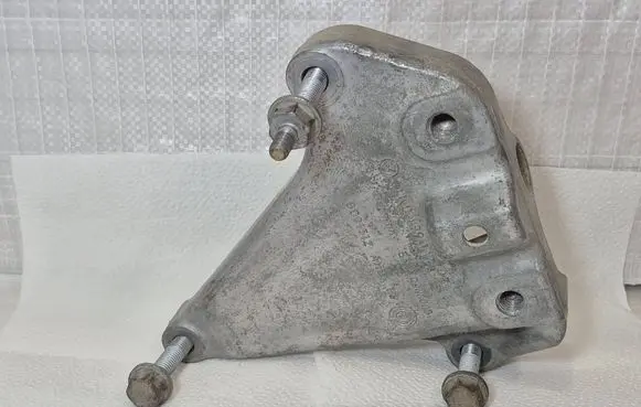 Skoda Yeti (5L) Gearbox mounting bracket 1K0199117 GD01512 ENAC46000