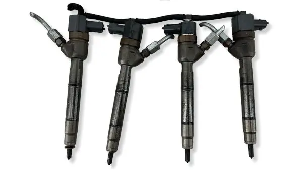 Hyundai i30 Fuel injectors set 0445110256