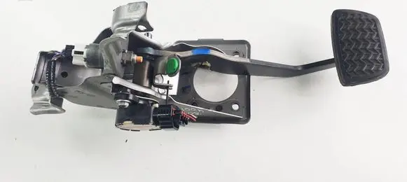 Lexus RX 330 - 350 - 400H Brake pedal 