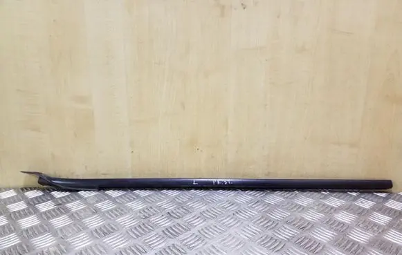 Windshield trim