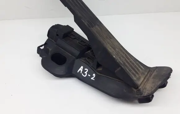 Audi A3 S3 8P Accelerator throttle pedal 1K2721503M