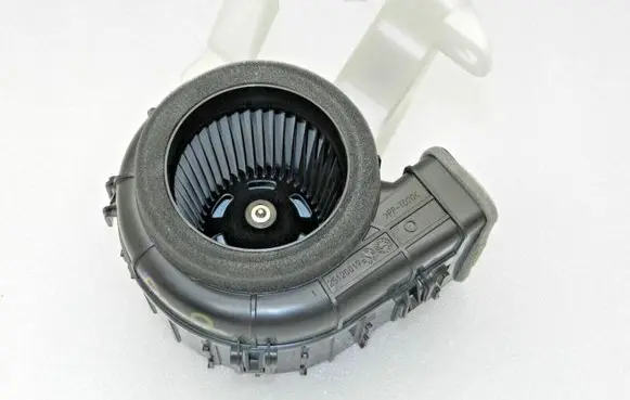 Toyota Yaris XP210 Hybrid/electric vehicle battery fan G9230K0021