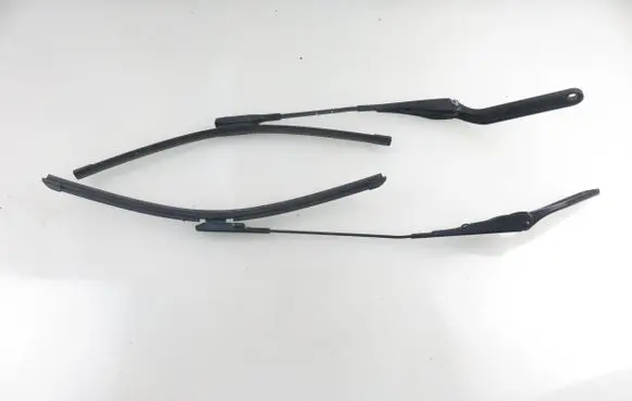BMW 1 E81 E87 Front wiper blade arm 7169972 7169971