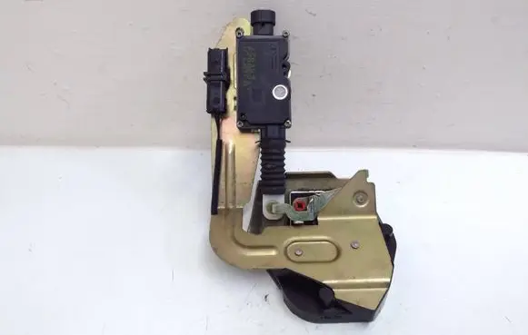 Peugeot 807 Sliding door lock 176104