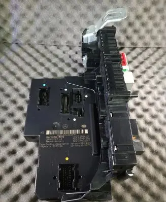 Mercedes-Benz E W212 SAM control unit A2129004122