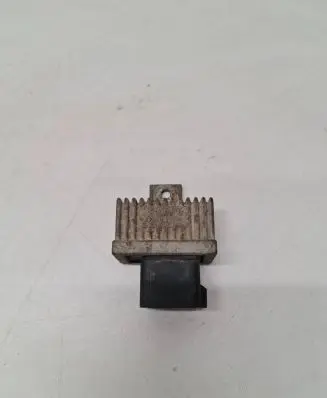 Renault Megane II Glow plug pre-heat relay 7700115078