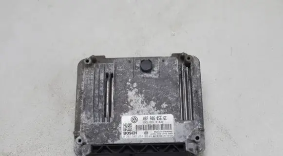 Volkswagen PASSAT B6 Engine control unit/module 06F906056GC 0261S02253
