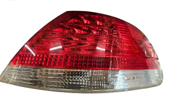 BMW 7 E65 E66 Rear/tail lights 6937236