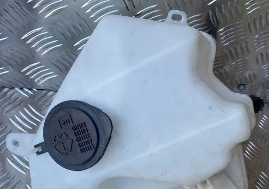 Toyota Prius (XW20) Lamp washer fluid tank PRIUSXW20