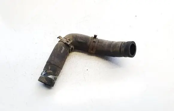 Volkswagen PASSAT B6 Engine coolant pipe/hose 