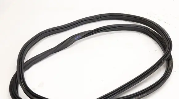 Volkswagen PASSAT B8 Seal rubber (tailgate) 3G9827705B