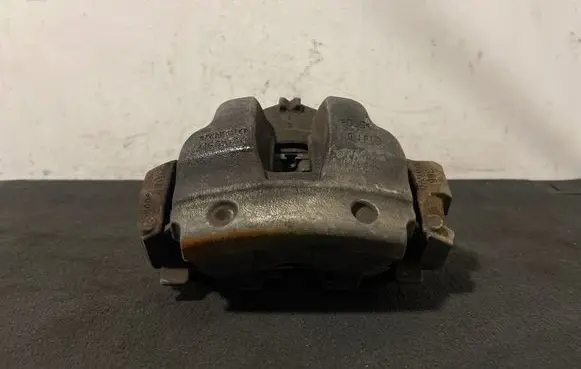 Volvo XC90 Front brake caliper 31665740