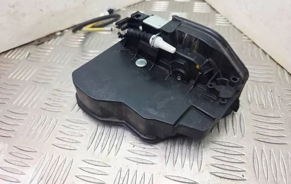 BMW 5 F10 F11 Rear door lock 7202148