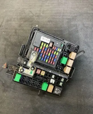 KIA Sportage Fuse box set 1907033085 914H2F1650