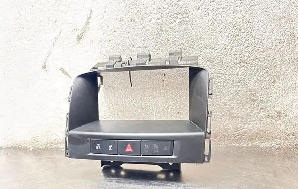 Opel Astra J Radio/GPS head unit trim 13262615 340685796