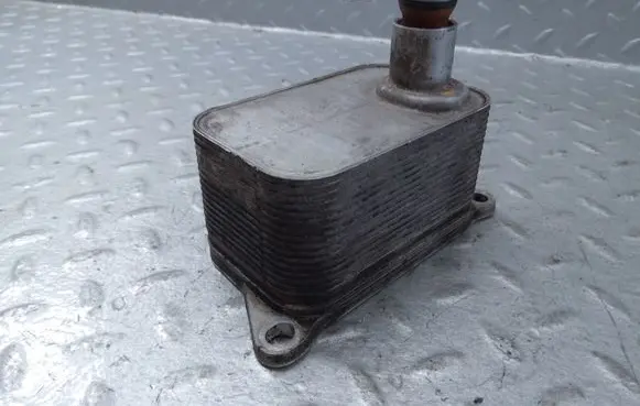 Engine oil radiator