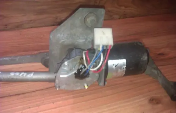 Peugeot 405 Wiper motor
