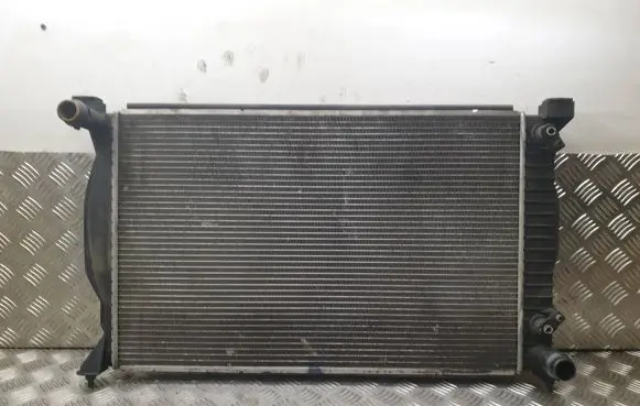 Audi A4 S4 B6 8E 8H Coolant radiator