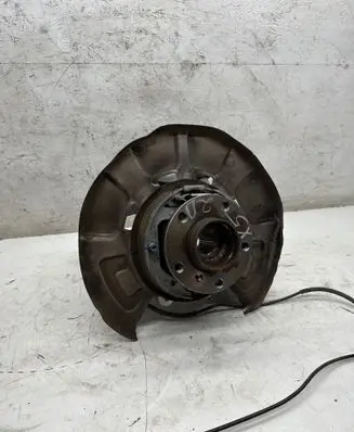 BMW X5 F15 Rear wheel hub 6770984 A3560