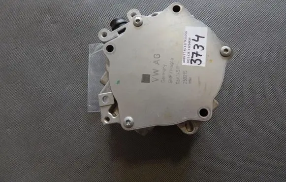 Audi TT TTS RS Mk3 8S Vacuum pump 06K145100P