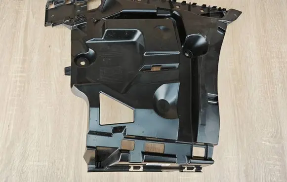 BMW 8 G16 Rear bumper mounting bracket 8075302