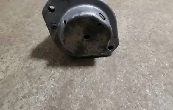 BMW 5 E60 E61 Engine mount bracket 6761090