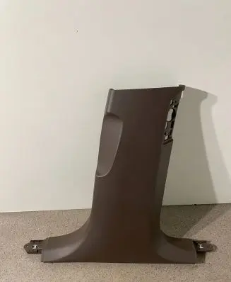 (B) pillar trim (bottom)