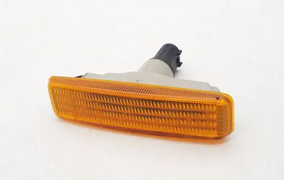 BMW 5 E39 Front fender indicator light 8360589
