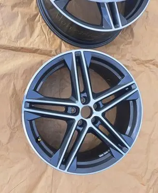 Audi Q5 SQ5 R20 alloy rim 80A601025H