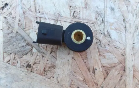 Detonation knock sensor