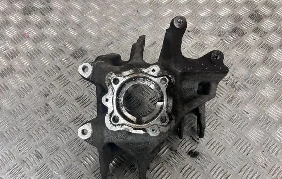 Rear wheel hub