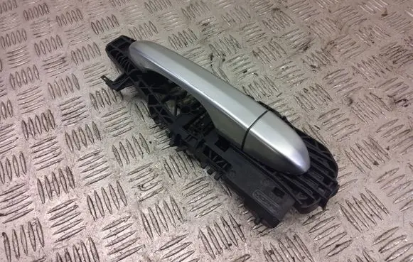 Fiat 500X Rear door exterior handle 252107