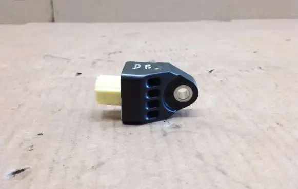 Toyota RAV 4 (XA40) Airbag deployment crash/impact sensor 8983133050