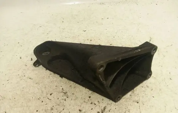 BMW X3 E83 Engine mounting bracket 3332276