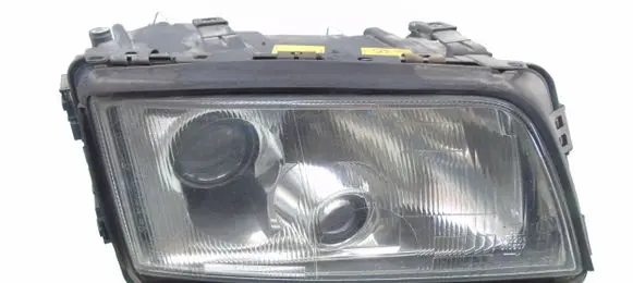 Audi A8 S8 D2 4D Headlight/headlamp 4D0941004