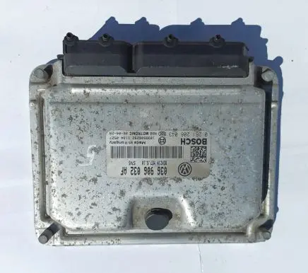 Volkswagen New Beetle Engine control unit/module 036906032AF 0261208043