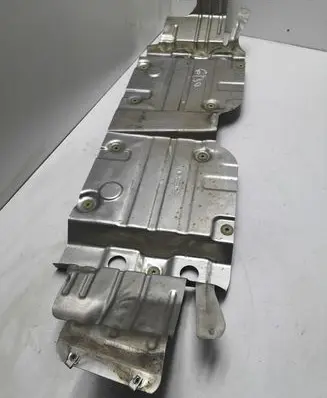 Chevrolet Camaro Rear underbody cover/under tray 23506675 006288377