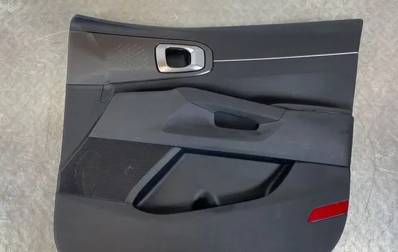 KIA Sorento IV Front door card panel trim