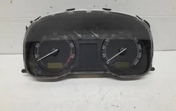 Speedometer (instrument cluster)