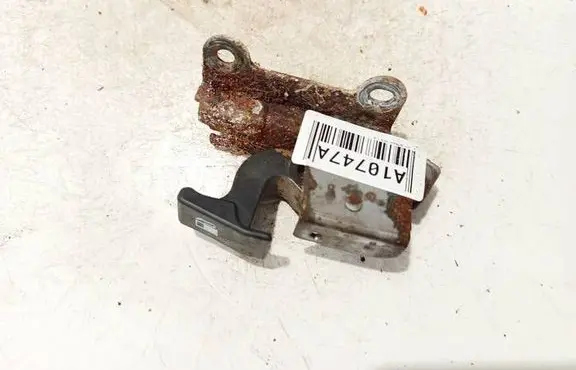 Subaru Outback Fuel tank opening switch 
