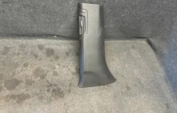 Jeep Grand Cherokee WL (B) pillar trim (bottom) 6MN35TRMAA 66592