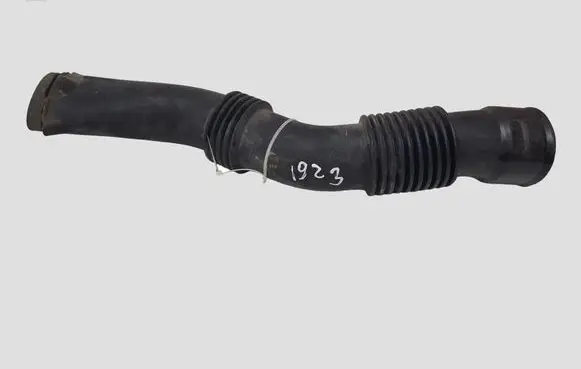 Dacia Logan I Air intake duct part 165555736R LSA66770369468