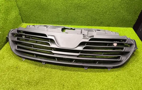 Renault Trafic III (X82) Front grill 623108673R