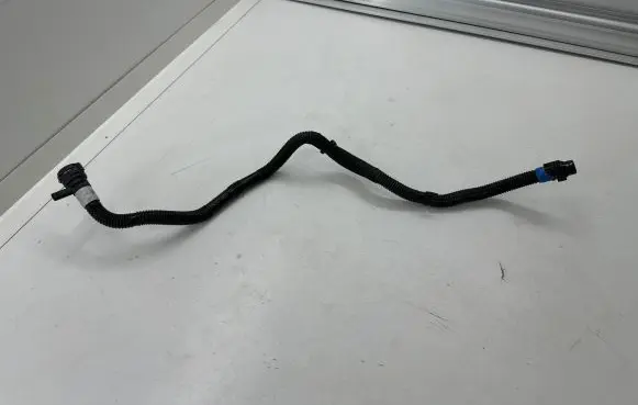 Tesla Model Y Electric car engine cooling hoses/pipes 150472100C