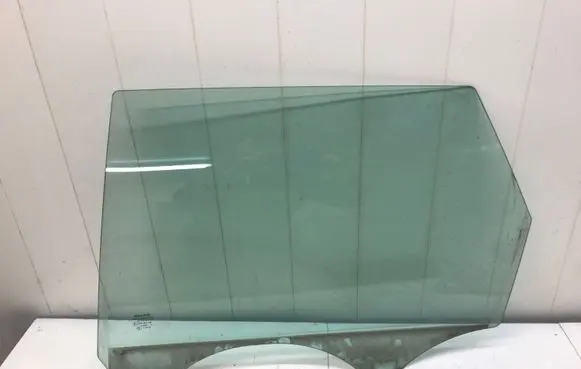 Volvo V50 Rear door window glass