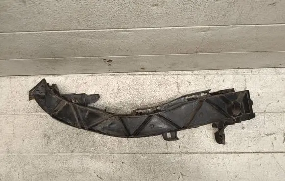BMW 1 E81 E87 Headlight/headlamp mounting bracket 7120824