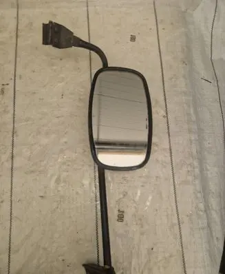 Mitsubishi Pajero Manual wing mirror 